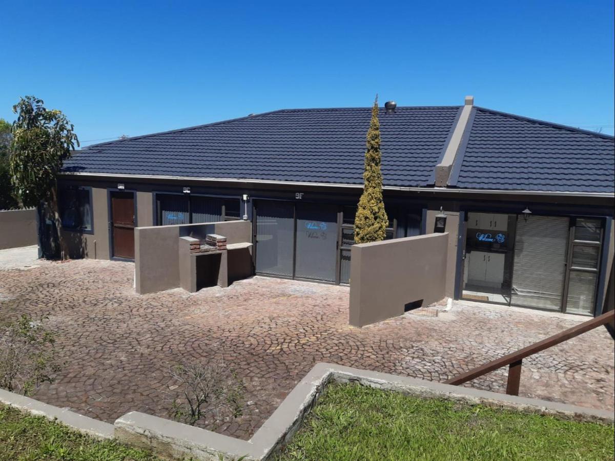Cbs Accommodation Mossel Bay Bagian luar foto